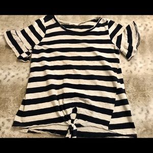 Short Bell Sleeve Top. Medium. Navy /White color.